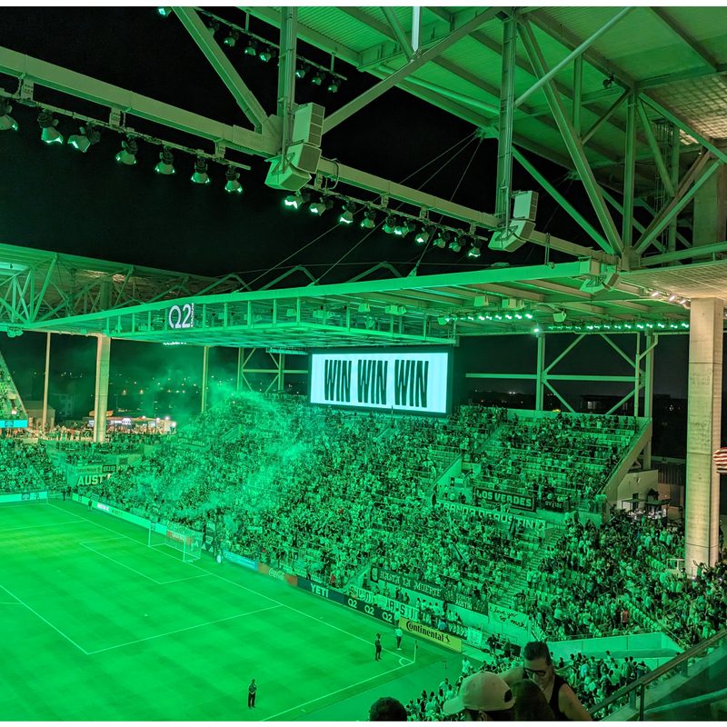 Austin FC at Q2. Verde smoke, hasta la muerte.